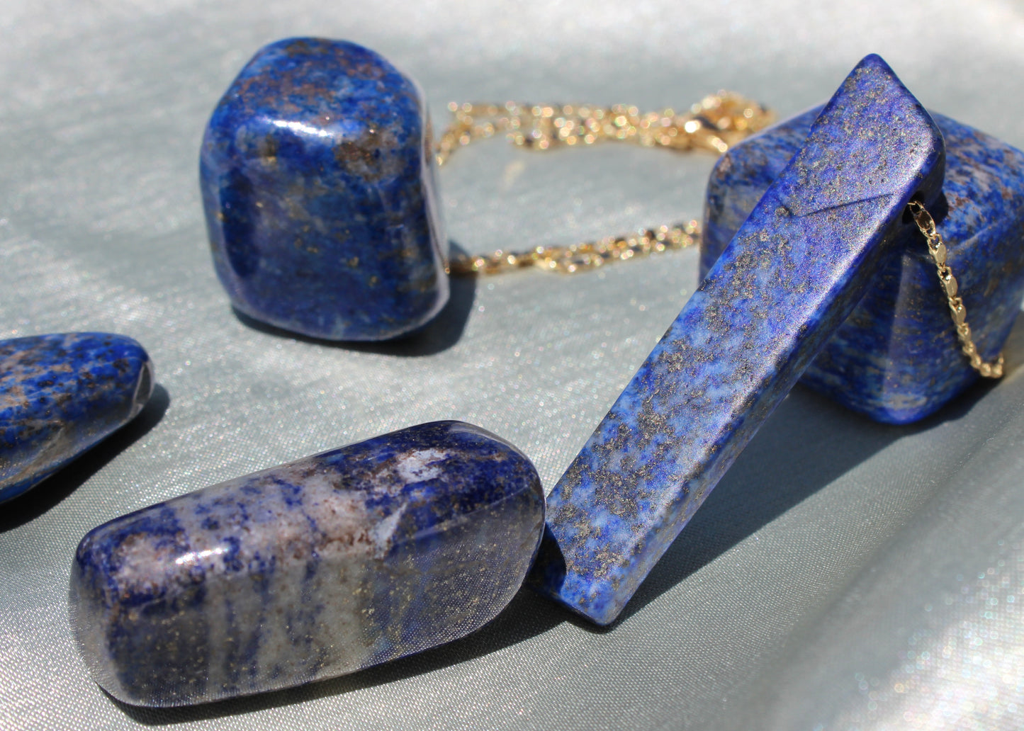 Elegant Lapis Lazuli Pendant Necklace - Harmony and Deep Inner Knowledge