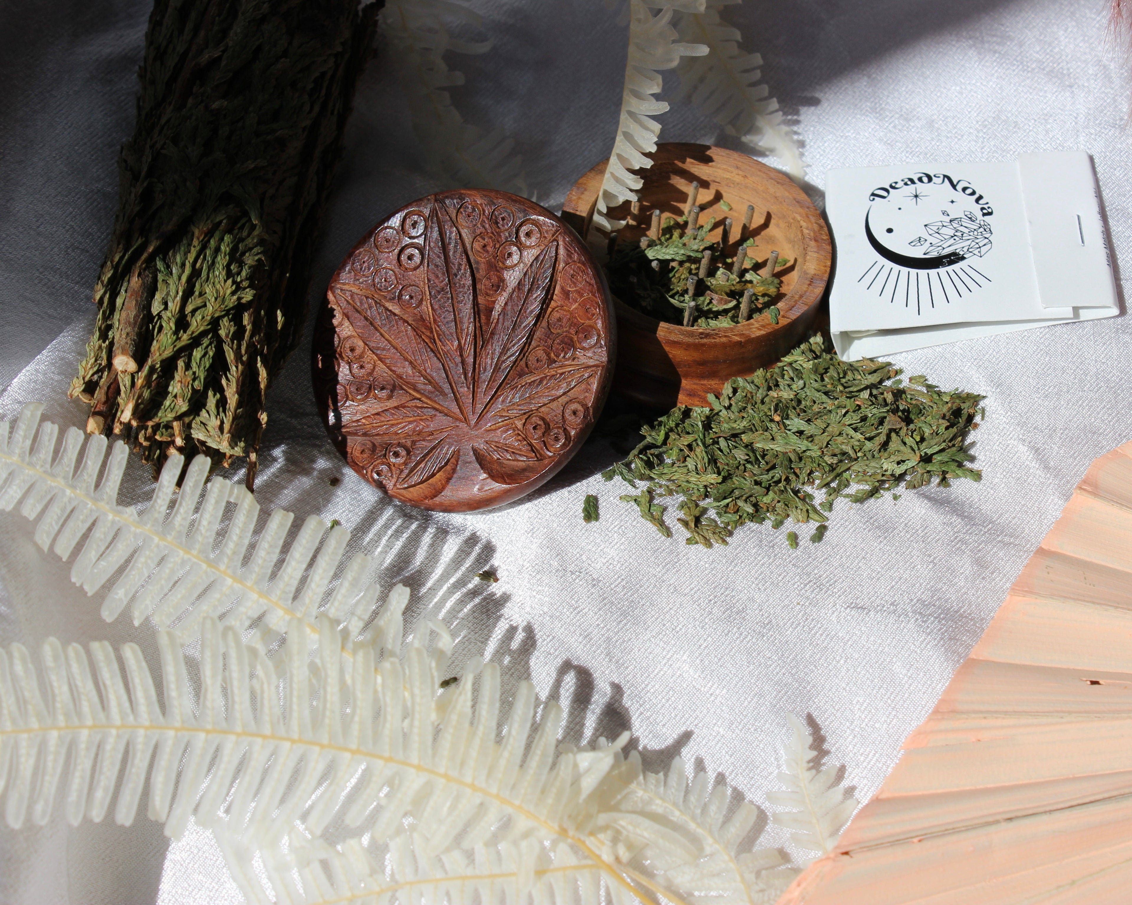 Wood Herb Grinders - Weed Grinders