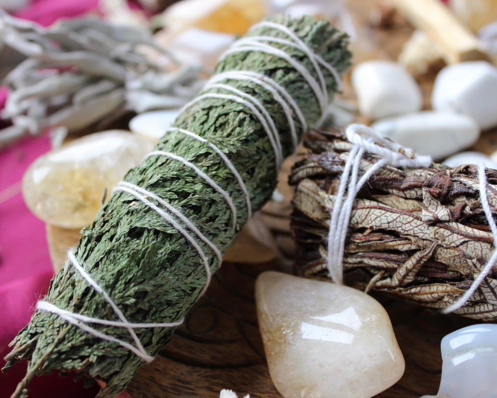 Smudge Sticks, How to Use Smudge Sticks, Sage Smudge Sticks, Palo Santo Sudge Sticks, Best Smudge Sticks