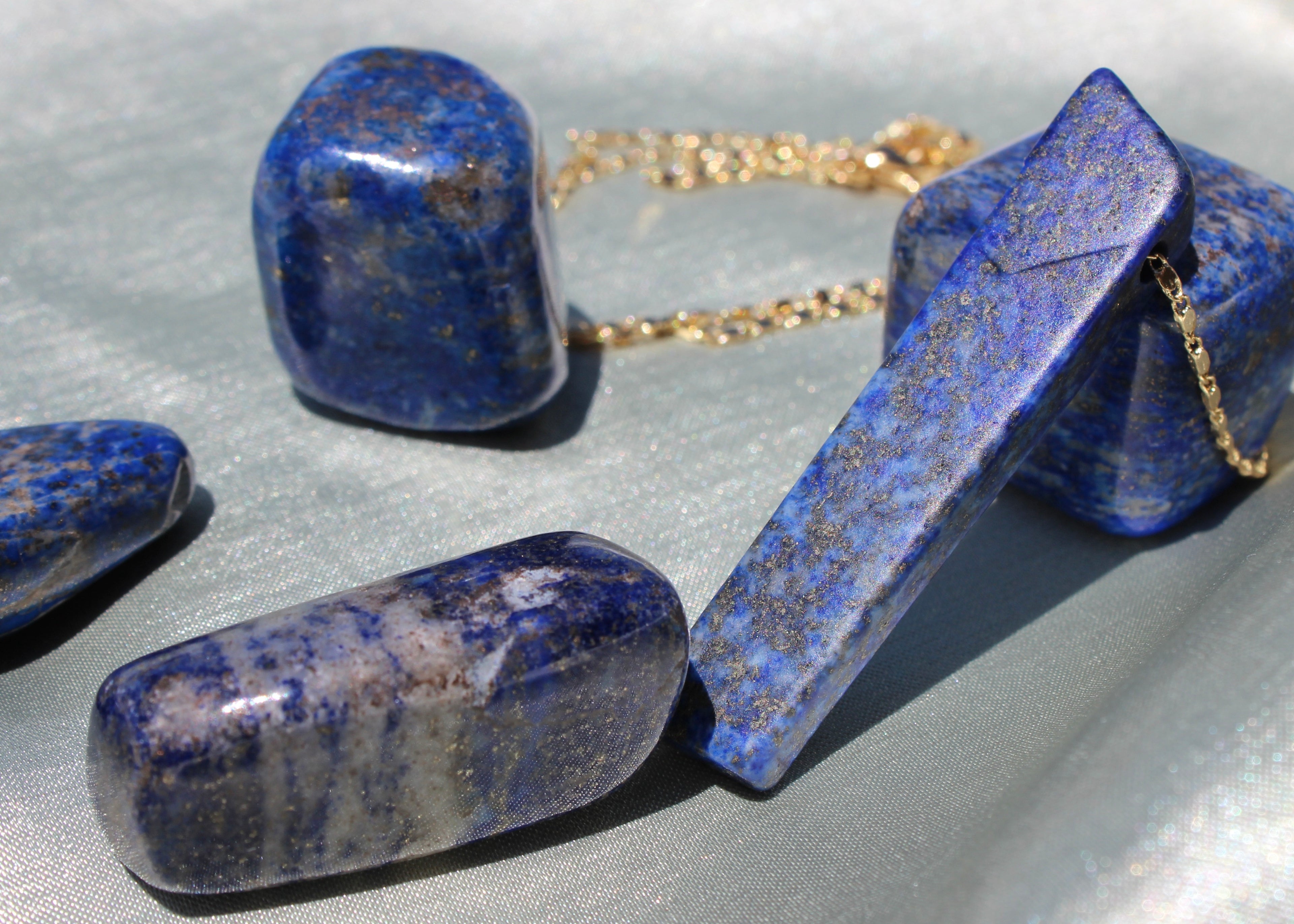 Elegant Lapis Lazuli Pendant Necklace - Harmony and Deep Inner Knowledge