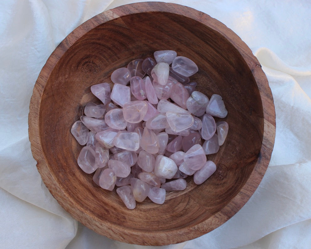 Rose Quartz Tumbled Stones 18-25mm
